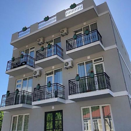 Hotel Charli 高尼奥 外观 照片
